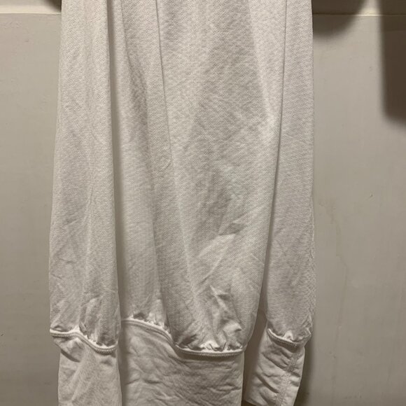 lululemon~ NWT!!~ (Retail: $64) No Limits Tank - Picture 6 of 15